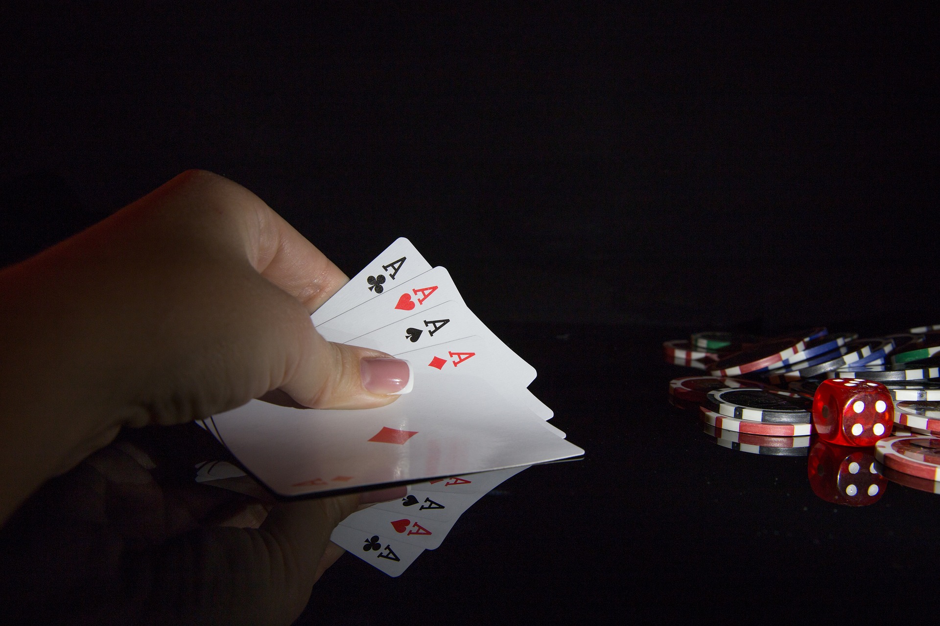 Poker tournaments in casinos: How to participate and win?